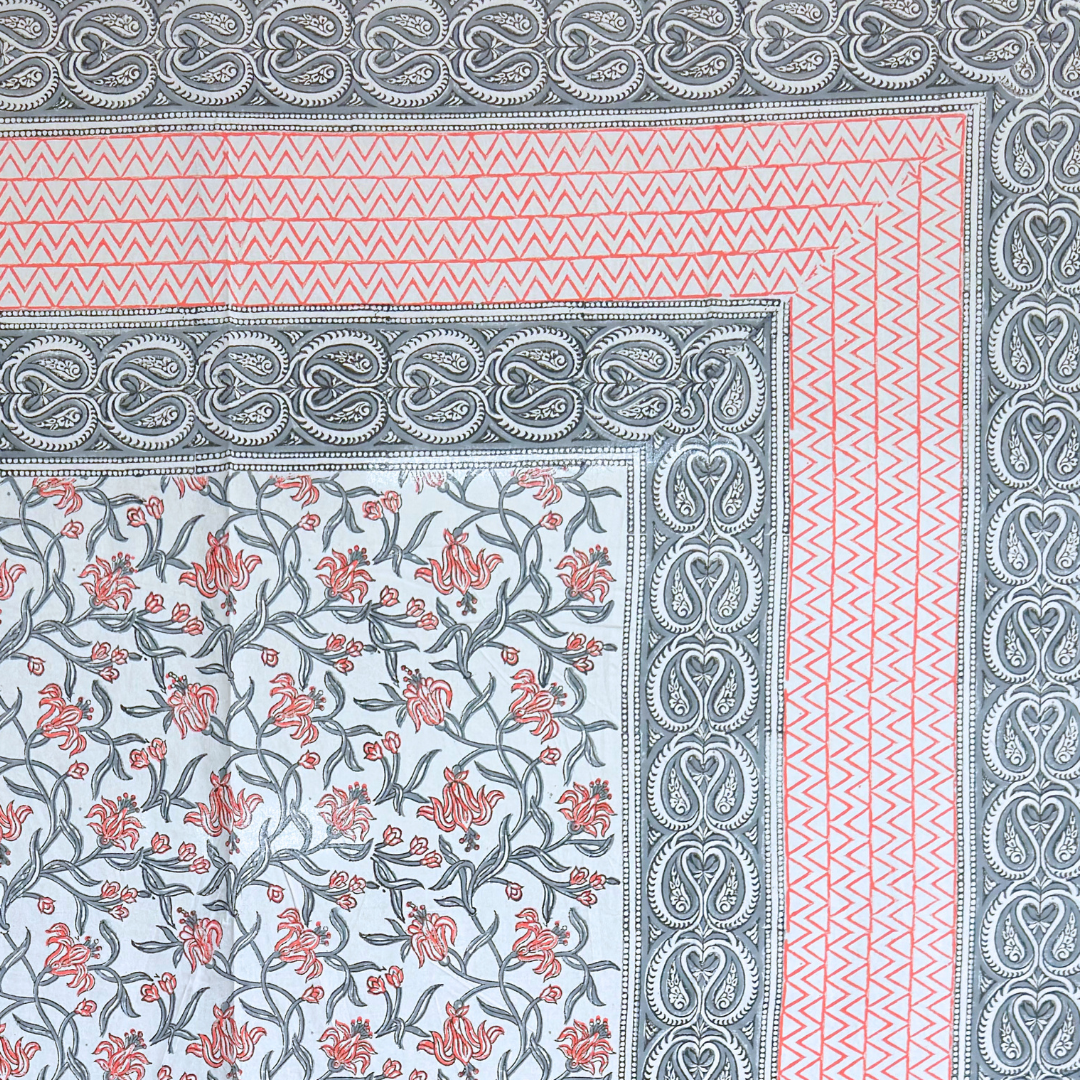 The Grey Orange Dining Table Cover and Napkins Set