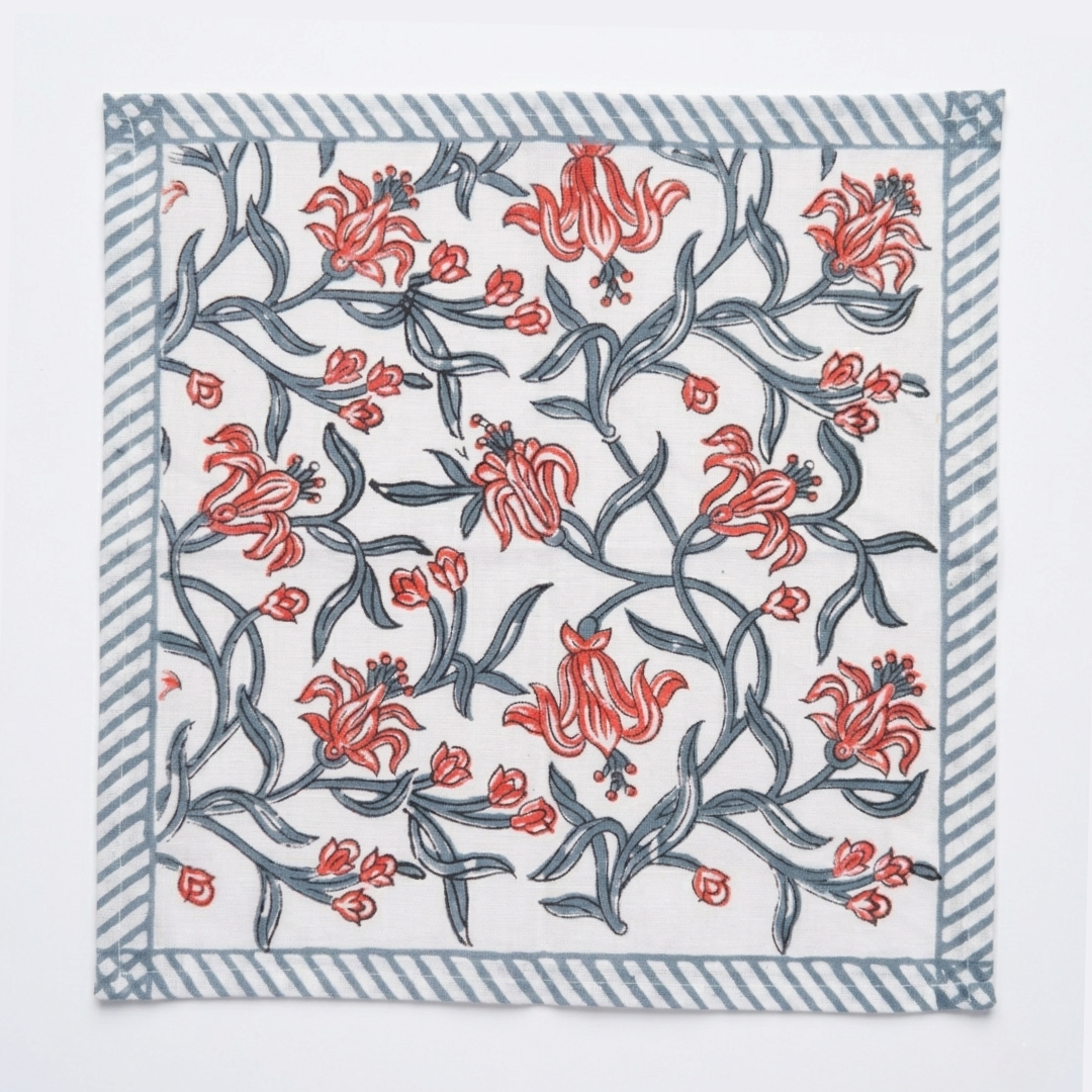 The Grey Orange Dining Table Cover and Napkins Set